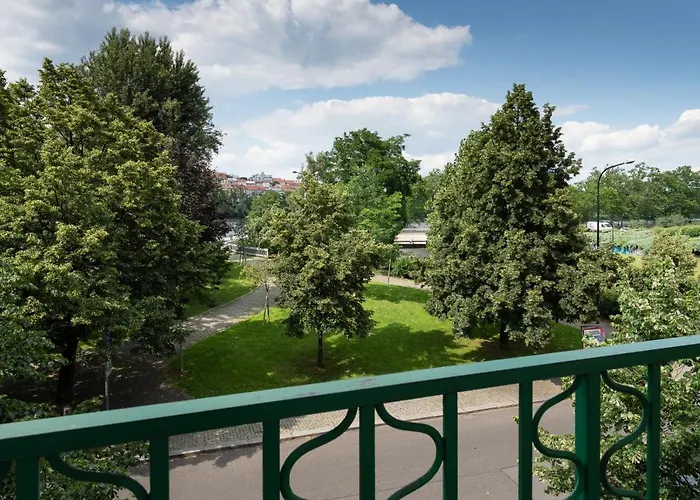 Luxury In Prime Location Apartmán