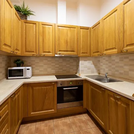 Luxury In Prime Location דירה פראג