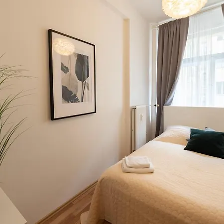 Luxury In Prime Location Apartmán *